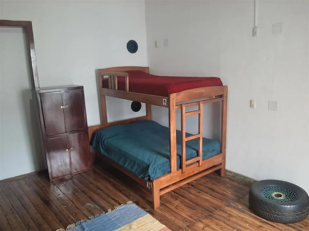 كوينكا Anicha Hostel