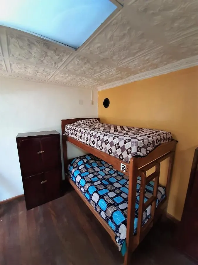 كوينكا Anicha Hostel
