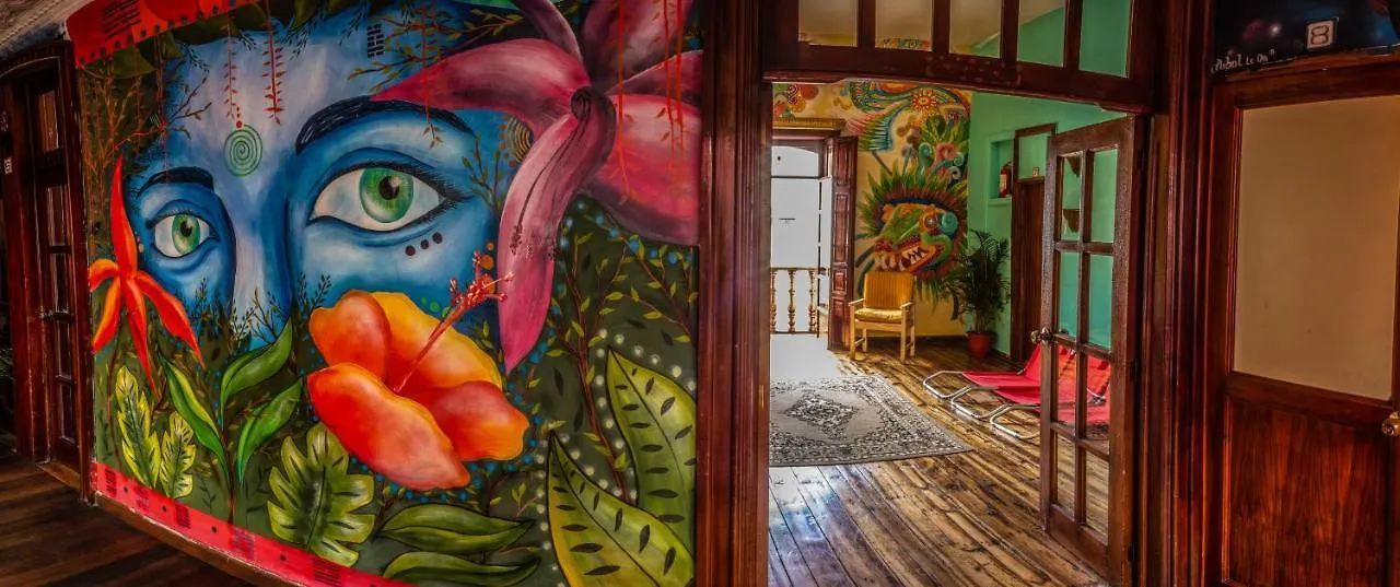 كوينكا Anicha Hostel