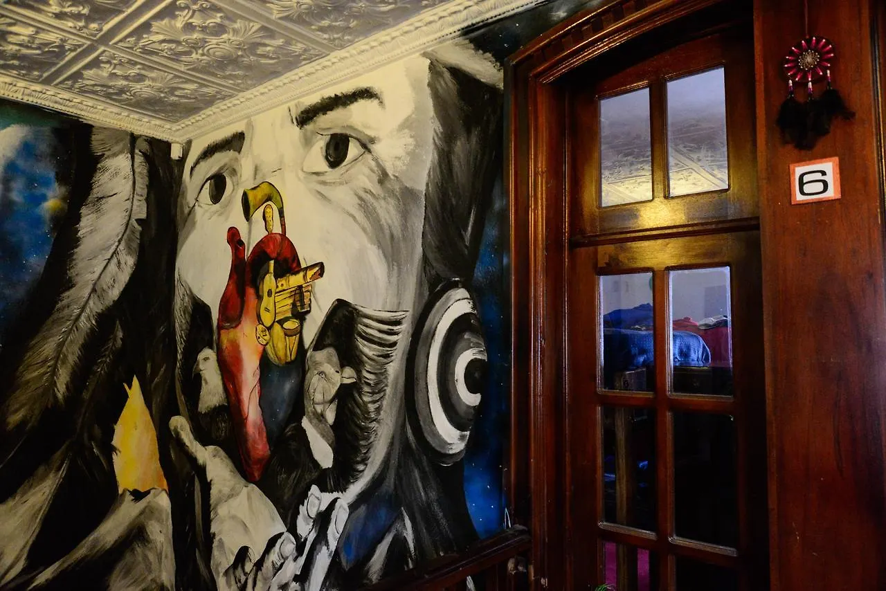 كوينكا Anicha Hostel