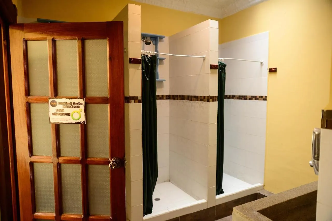 كوينكا Anicha Hostel 0*,